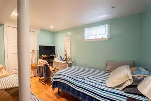 9511 238th St, Floral Park, NY 11001 - Photo 22