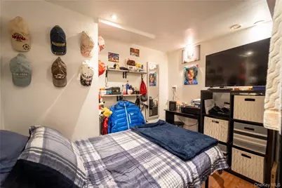 95-11 238th Street, Floral Park, NY 11001 - Photo 20