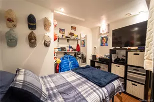 9511 238th St, Floral Park, NY 11001 - Photo 20