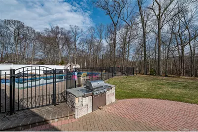 19 Tamara Court, Melville, NY 11747 - Photo 22