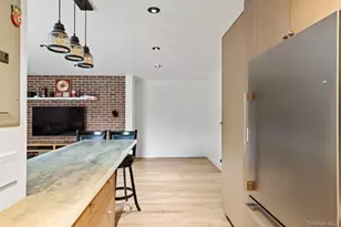 52-21 65th Pl, Maspeth, NY 11378 - Photo 16