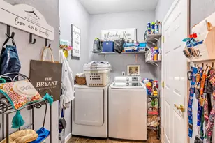 128 Cinnamon Ct, Melville, NY 11747 - Photo 14