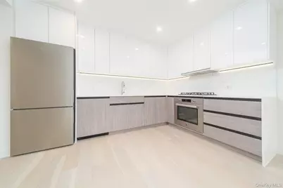 14449 Northern Boulevard #325, Flushing, NY 11354 - Photo 4