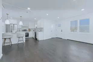 38 Lafayette Dr, Shirley, NY 11967 - Photo 4