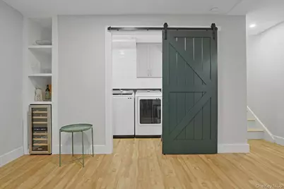 73 Bon Air Avenue, New Rochelle, NY 10804 - Photo 18