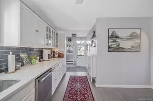 34 W Lakeland St, Bay Shore, NY 11706 - Photo 14