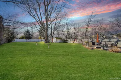 34 W Lakeland Street, Bay Shore, NY 11706 - Photo 8