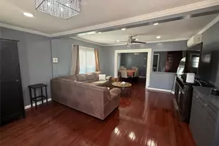 43 Dewitt St, Valley Stream, NY 11580 - Photo 4