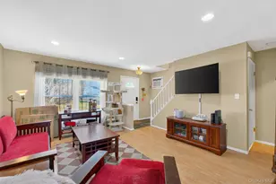 42 Larch Ct, Fishkill, NY 12524 - Photo 6