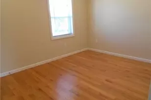 26 E Hawthorne Ave, Valley Stream, NY 11580 - Photo 8