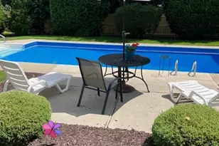 31 Marshmallow Dr, Commack, NY 11725 - Photo 36