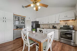 31 Marshmallow Dr, Commack, NY 11725 - Photo 18