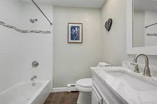 31 Marshmallow Dr, Commack, NY 11725 - Photo 22