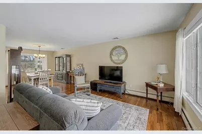 31 Marshmallow Drive, Commack, NY 11725 - Photo 8