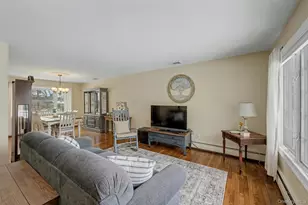 31 Marshmallow Dr, Commack, NY 11725 - Photo 8