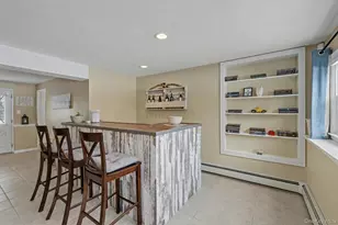 31 Marshmallow Dr, Commack, NY 11725 - Photo 28