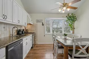 31 Marshmallow Dr, Commack, NY 11725 - Photo 16