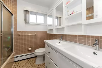 409 Barnard Avenue, Woodmere, NY 11559 - Photo 10