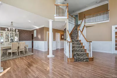 22 Turnberry Court, Dix Hills, NY 11746 - Photo 2