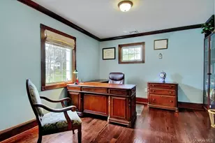 15 Hilltop Dr, Manhasset, NY 11030 - Photo 16