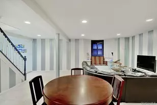 15 Hilltop Dr, Manhasset, NY 11030 - Photo 18