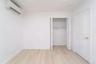 21-34 33rd St, Astoria, NY 11105 - Photo 4