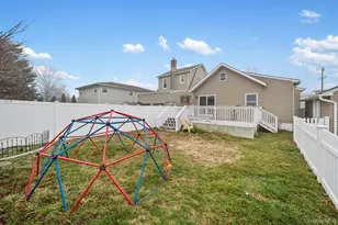 3665 Ionia St, Seaford, NY 11783 - Photo 12