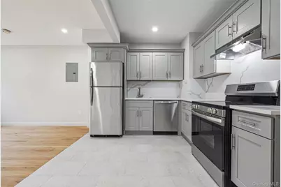 444 Graham Avenue #2i, Brooklyn, NY 11211 - Photo 4