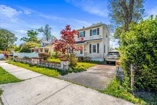 50 Bittermint St, Islip, NY 11751 - Photo 2
