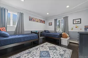 881 Buckley Pl, Westbury, NY 11590 - Photo 18