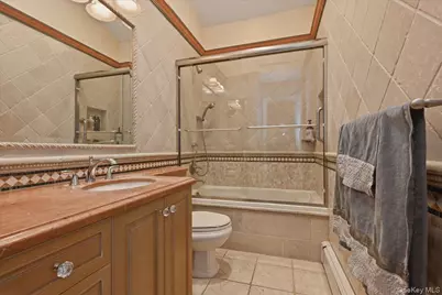 881 Buckley Place, Westbury, NY 11590 - Photo 20