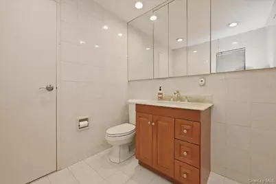 881 Buckley Place, Westbury, NY 11590 - Photo 26