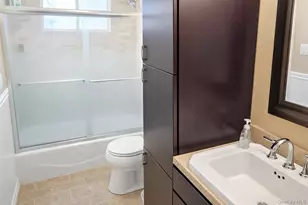 127 Baker Ct, Island Park, NY 11558 - Photo 6