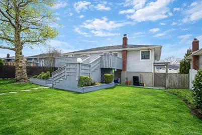 127 Baker Court, Island Park, NY 11558 - Photo 2