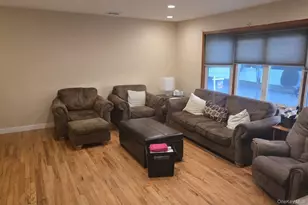 127 Baker Ct, Island Park, NY 11558 - Photo 4