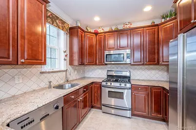 420 Florencia Place, Melville, NY 11747 - Photo 16