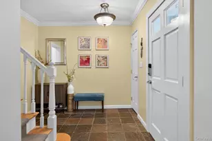 3 N Avalon Rd, Great Neck, NY 11021 - Photo 8