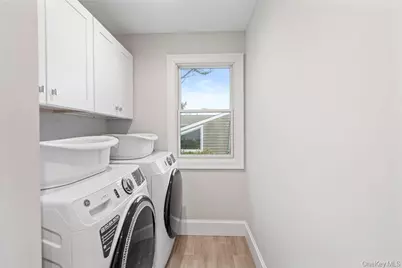 43 Voorhis Drive, Old Bethpage, NY 11804 - Photo 20