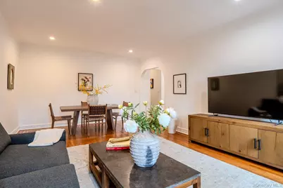 21 Barstow Road #5K, Great Neck, NY 11021 - Photo 12