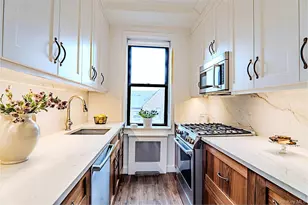 21 Barstow Rd, Great Neck, NY 11021 - Photo 14