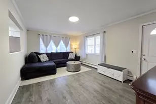 325 Dunton Ave, Patchogue, NY 11772 - Photo 4