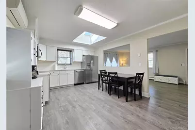 325 Dunton Avenue, Patchogue, NY 11772 - Photo 6