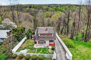 141 Dogwood Rd, Cortlandt Manor, NY 10567 - Photo 2