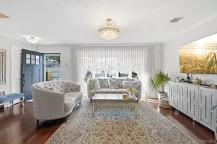 20 Vista Rd, Plainview, NY 11803 - Photo 8