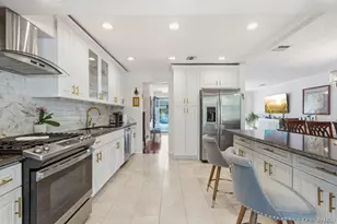 20 Vista Rd, Plainview, NY 11803 - Photo 14