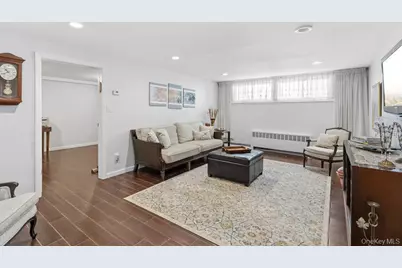 20 Vista Road, Plainview, NY 11803 - Photo 22