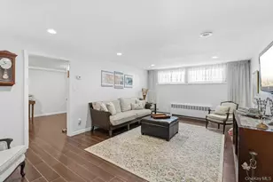 20 Vista Rd, Plainview, NY 11803 - Photo 22