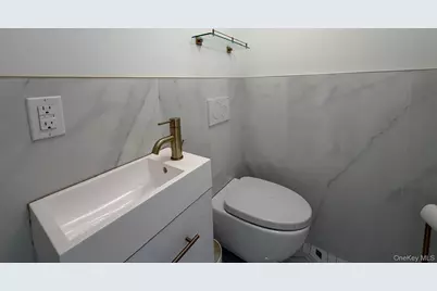 1 Munro Boulevard #1 F, Valley Stream, NY 11581 - Photo 10