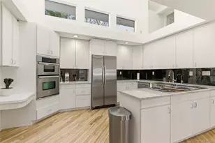 5 Waterford Way, Syosset, NY 11791 - Photo 14