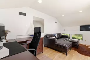 5 Waterford Way, Syosset, NY 11791 - Photo 28